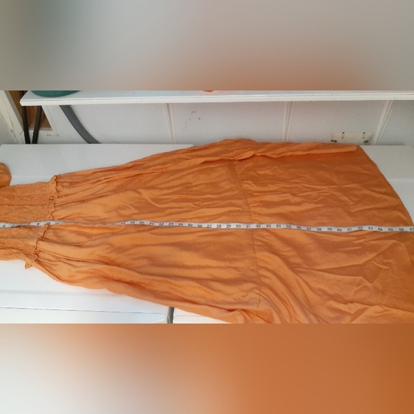 Light orange-coloured sundress - Moon River brand size small - Picture 6 of 6